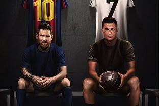 巴萨对皇马第10分钟，全场高喊梅西的名字